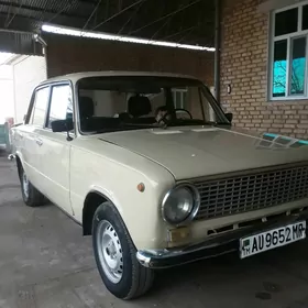 Lada 2104 1982