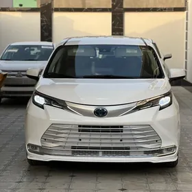 Toyota Sienna 2022