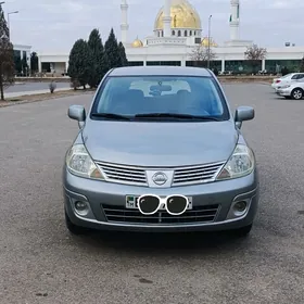 Nissan Versa 2008