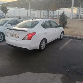 Nissan Versa 2013