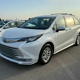 Toyota Sienna 2022