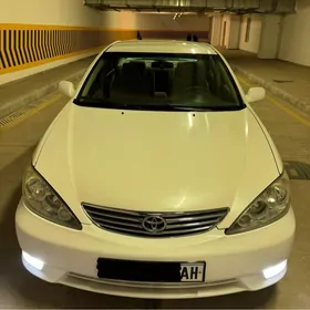 Toyota Camry 2004