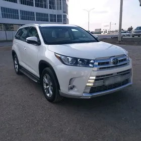 Toyota Highlander 2019