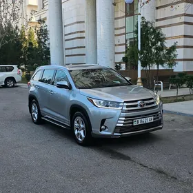 Toyota Highlander 2018