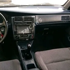 Toyota Carina 1995