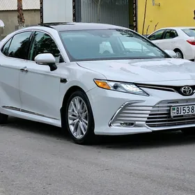 Toyota Camry 2023