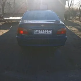 Toyota Avensis 1999