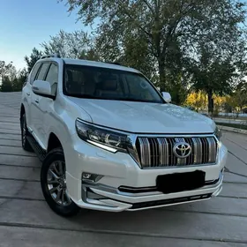 Toyota Land Cruiser Prado 2023