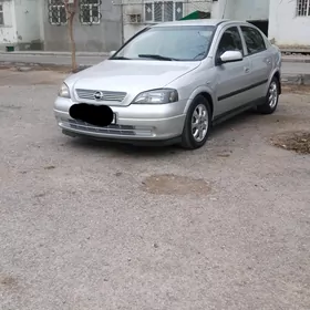 Opel Astra 2004