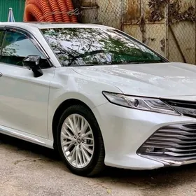 Toyota Camry 2020