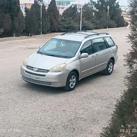 Toyota Sienna 2004