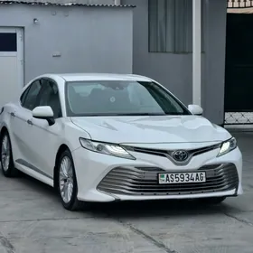 Toyota Camry 2020