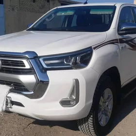 Toyota Hilux 2021