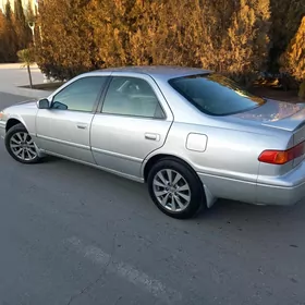 Toyota Camry 2001