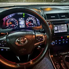 Toyota Camry 2015