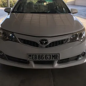 Toyota Camry 2012