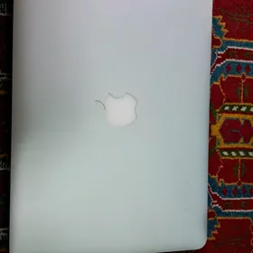 Macbook pro i5