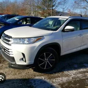 Toyota Highlander 2019