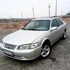 Toyota Camry 2000