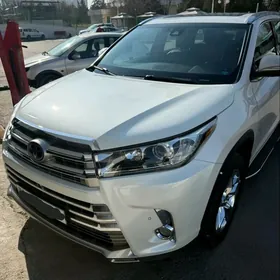 Toyota Highlander 2019