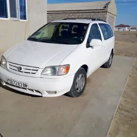 Toyota Sienna 2002