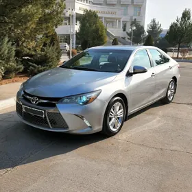 Toyota Camry 2017