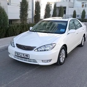 Toyota Camry 2004