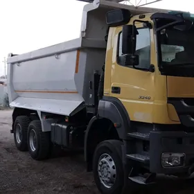 Mercedes-Benz ACTROS 3331 2013