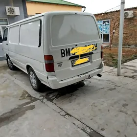 Toyota Hiace 2004