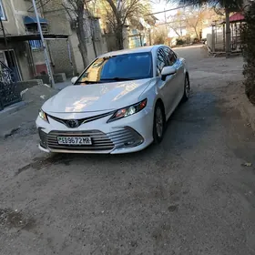 Toyota Camry 2020