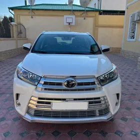 Toyota Highlander 2017