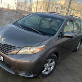 Toyota Sienna 2014