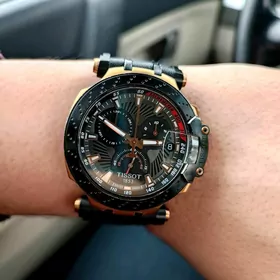 Tissot Sagat Часы