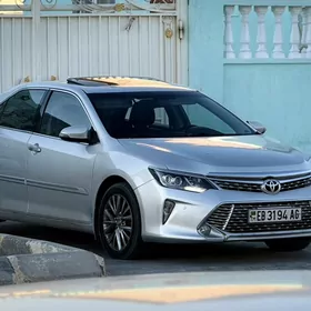 Toyota Camry 2018