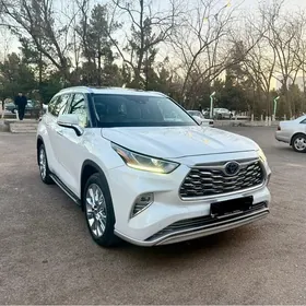 Toyota Highlander 2020