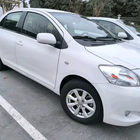 Toyota Yaris 2010