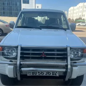 Mitsubishi Pajero 1999