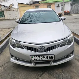 Toyota Camry 2012