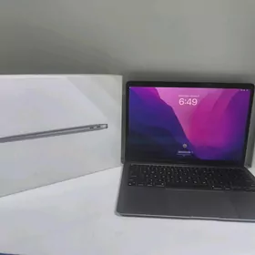 Macbook M1