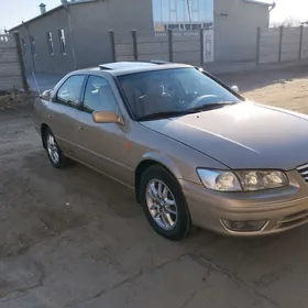 Toyota Camry 2000