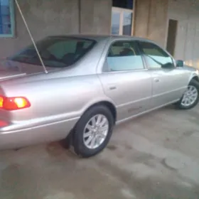 Toyota Camry 2001