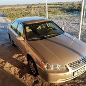 Toyota Camry 2000