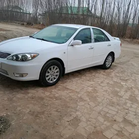 Toyota Camry 2004