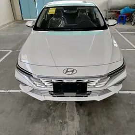 Hyundai Elantra 2024