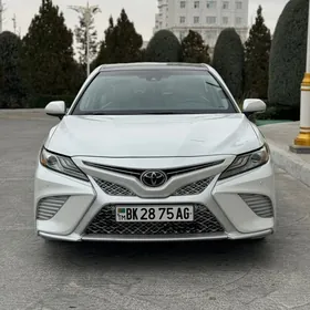 Toyota Camry 2018