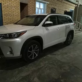 Toyota Highlander 2019