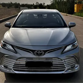 Toyota Camry 2020