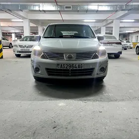 Nissan Versa 2010