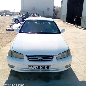 Toyota Camry 2000