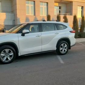 Toyota Highlander 2020